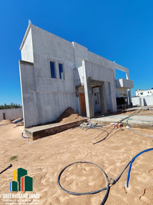 🏡Villa avec piscine  en cours d’achèvement- chantiers en cours